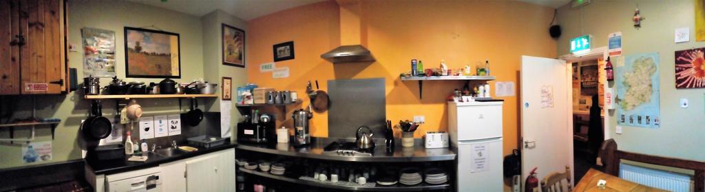Macgabhainns Backpackers Hostel 킬케니 외부 사진