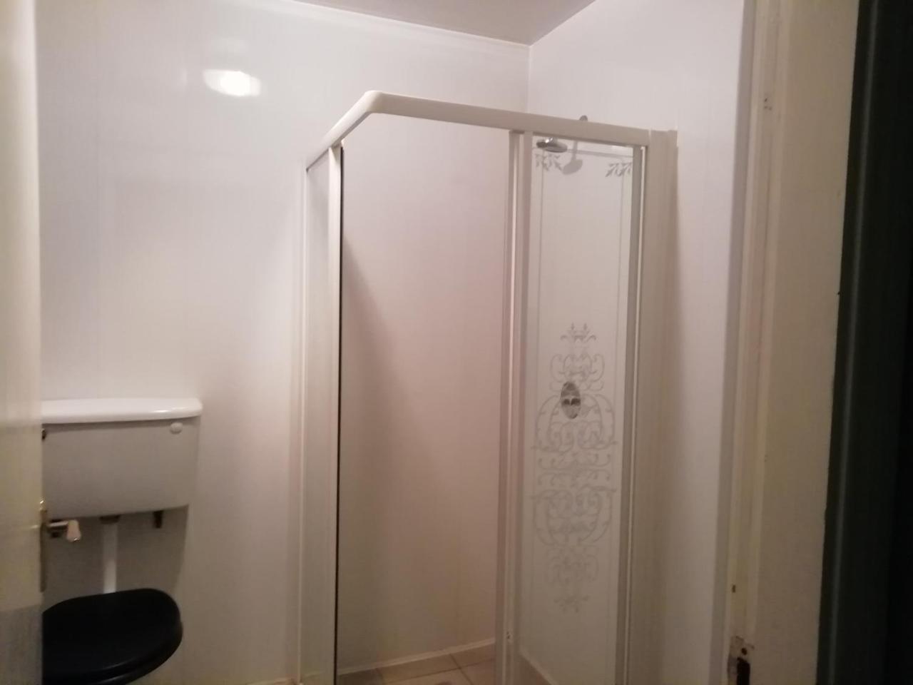 Macgabhainns Backpackers Hostel 킬케니 외부 사진